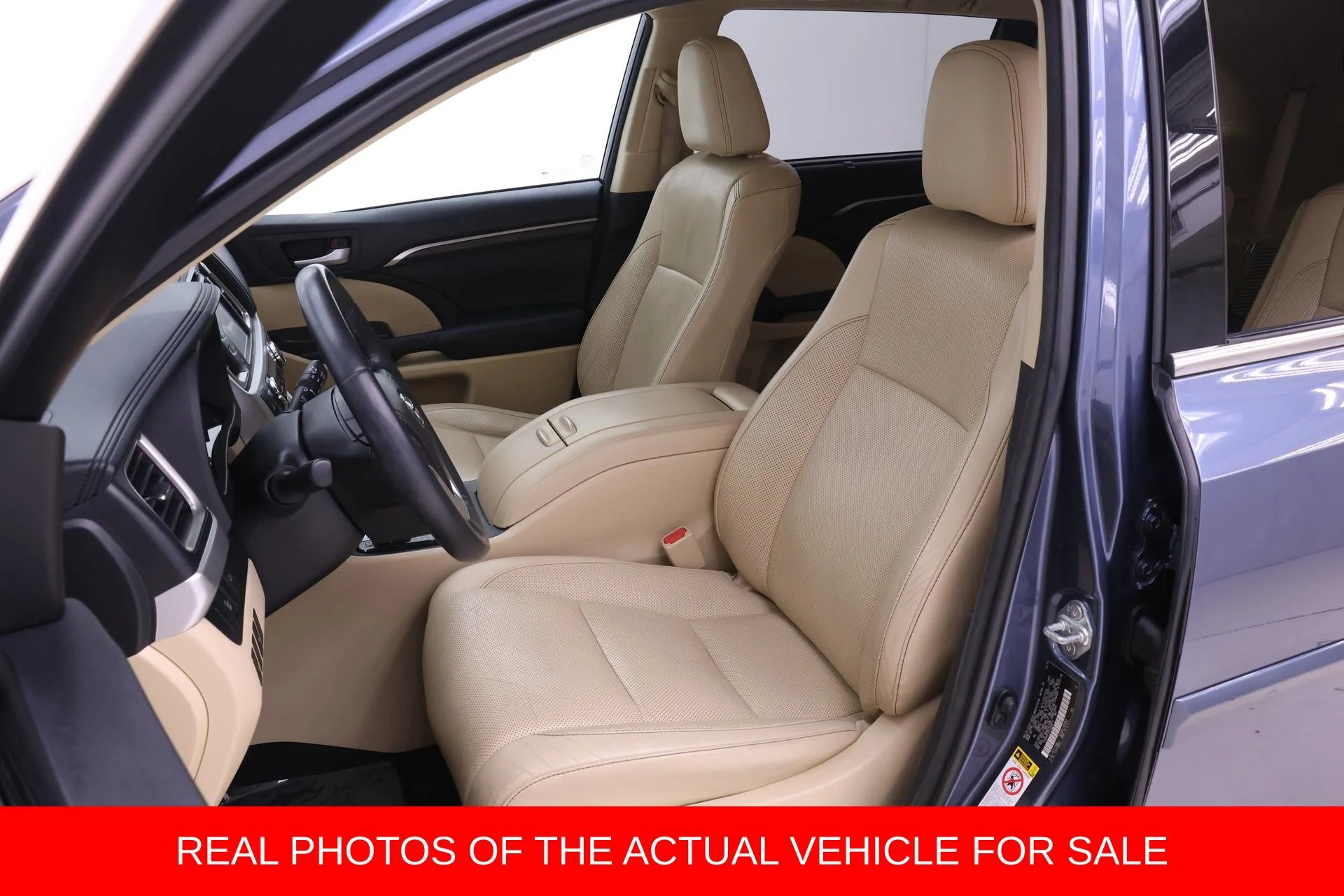 Used 2014 Blue Toyota Limited image 4