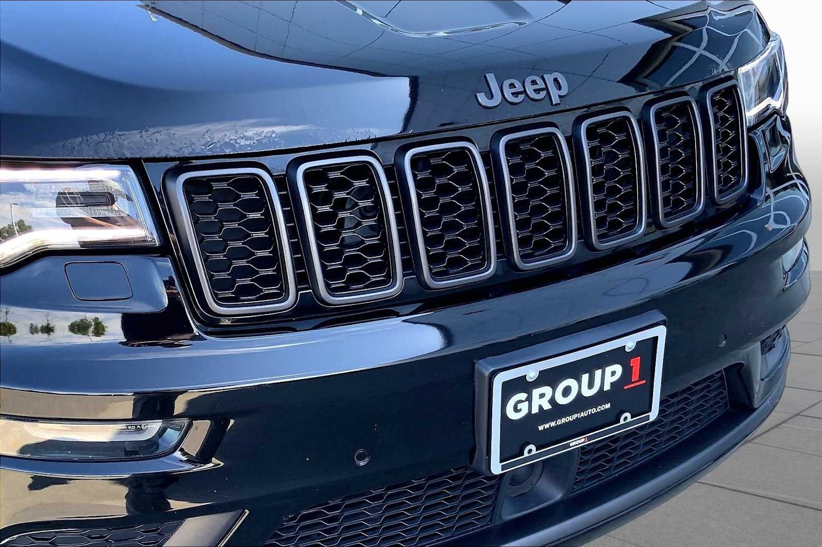 Used 2018 Diamond Black Crystal Pearlcoat Jeep High Altitude image 31