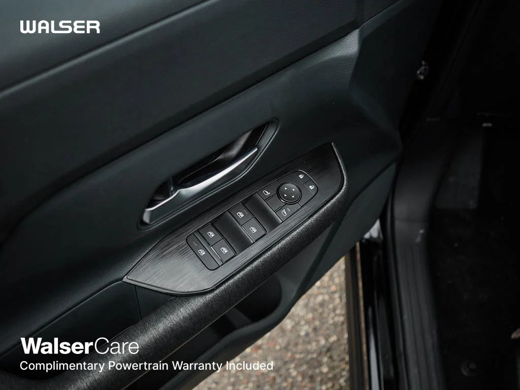 New 2026 Aspen White/Super Black Nissan SV image 18