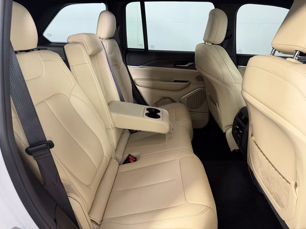 Certified Used 2024 White Jeep 4xe image 20
