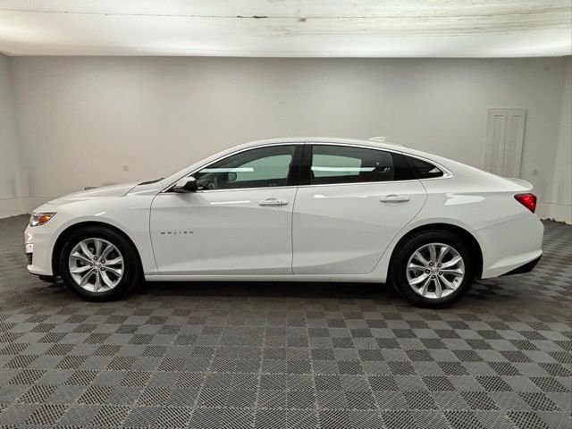 Used 2024 Summit White Chevrolet LT image 10