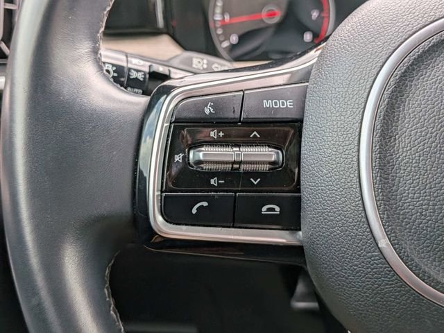 Used 2023 White Kia EX image 26