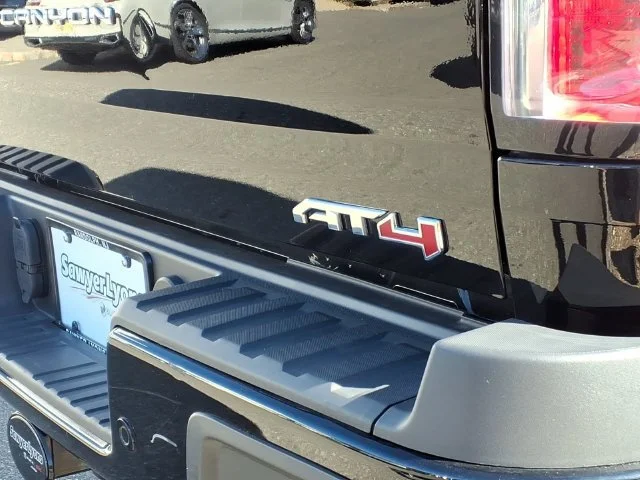 2022 GMC Canyon AT4 - Photo 7