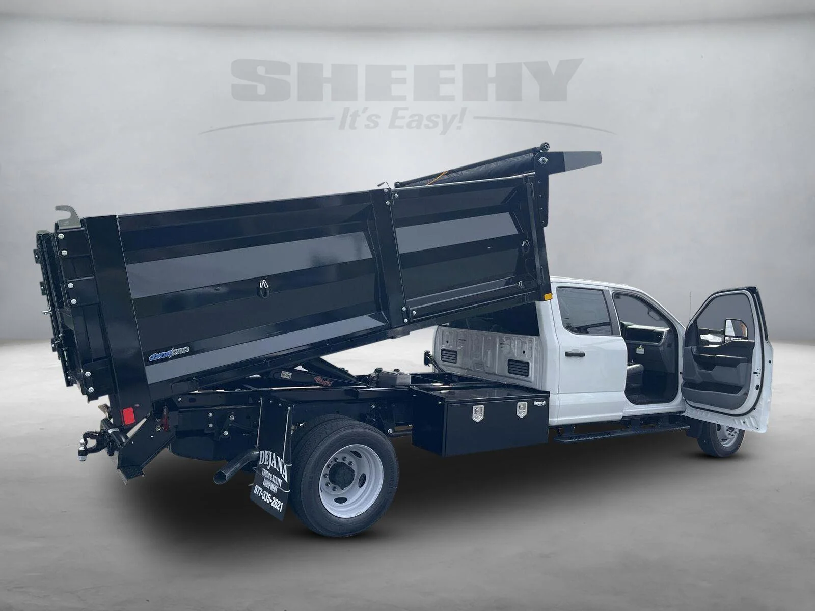 New 2026 Oxford White Ford XL image 4