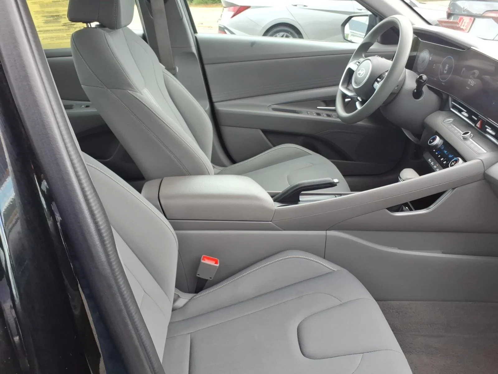 Used 2024 Abyss Black Hyundai SEL image 15