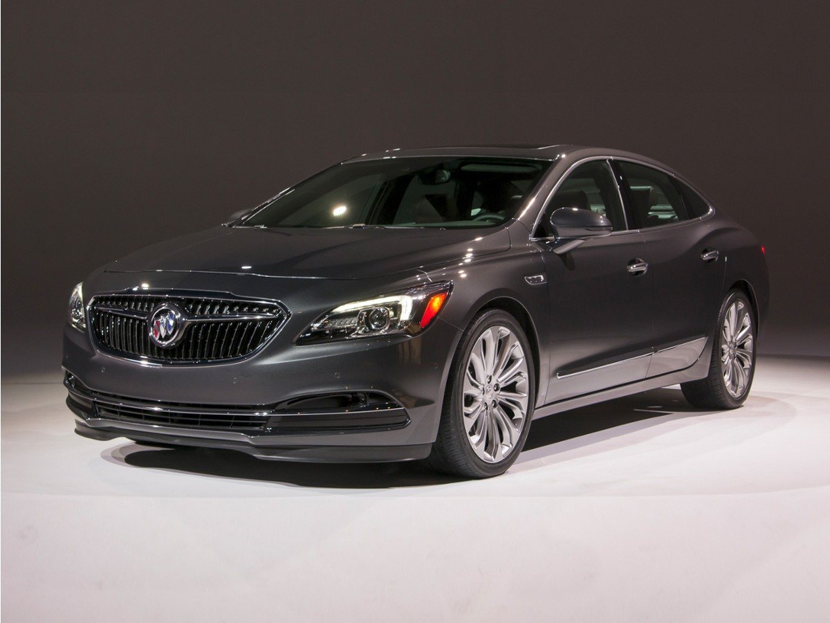 Used 2017 Red Buick Essence image 1