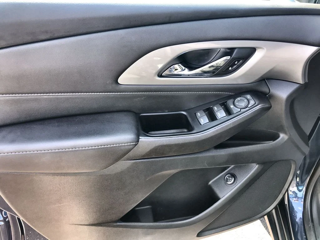 Used 2023 Blue Chevrolet LT image 13