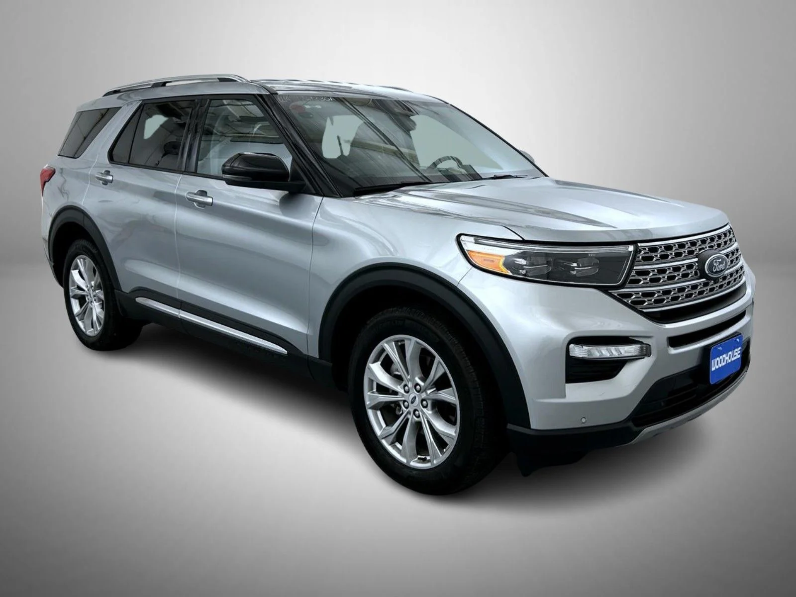 Used 2024 Silver Ford Limited image 3