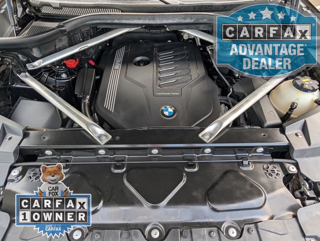 Used 2019 Black BMW xDrive40i image 32