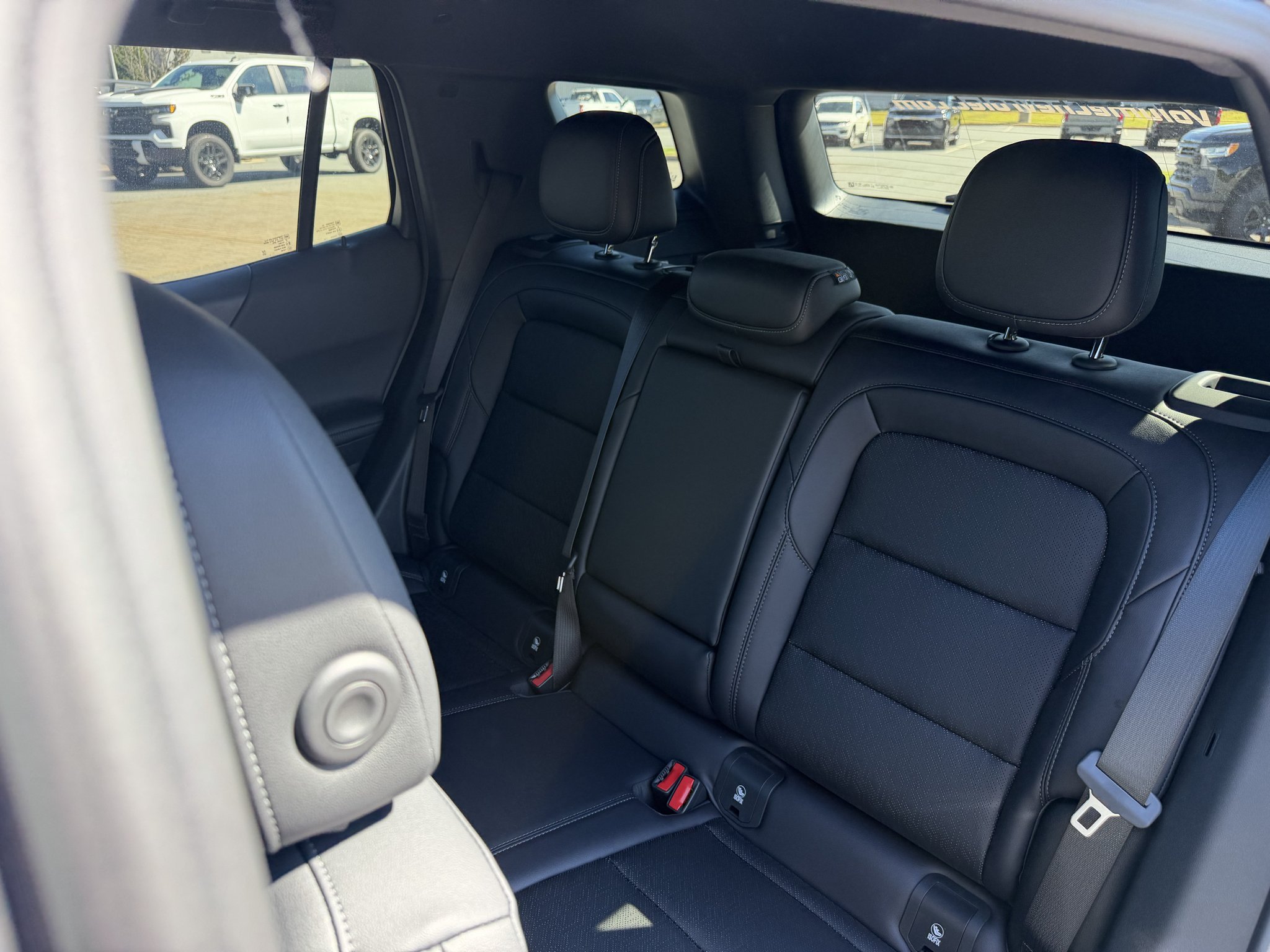 2027 Chevrolet Equinox LT - Photo 40