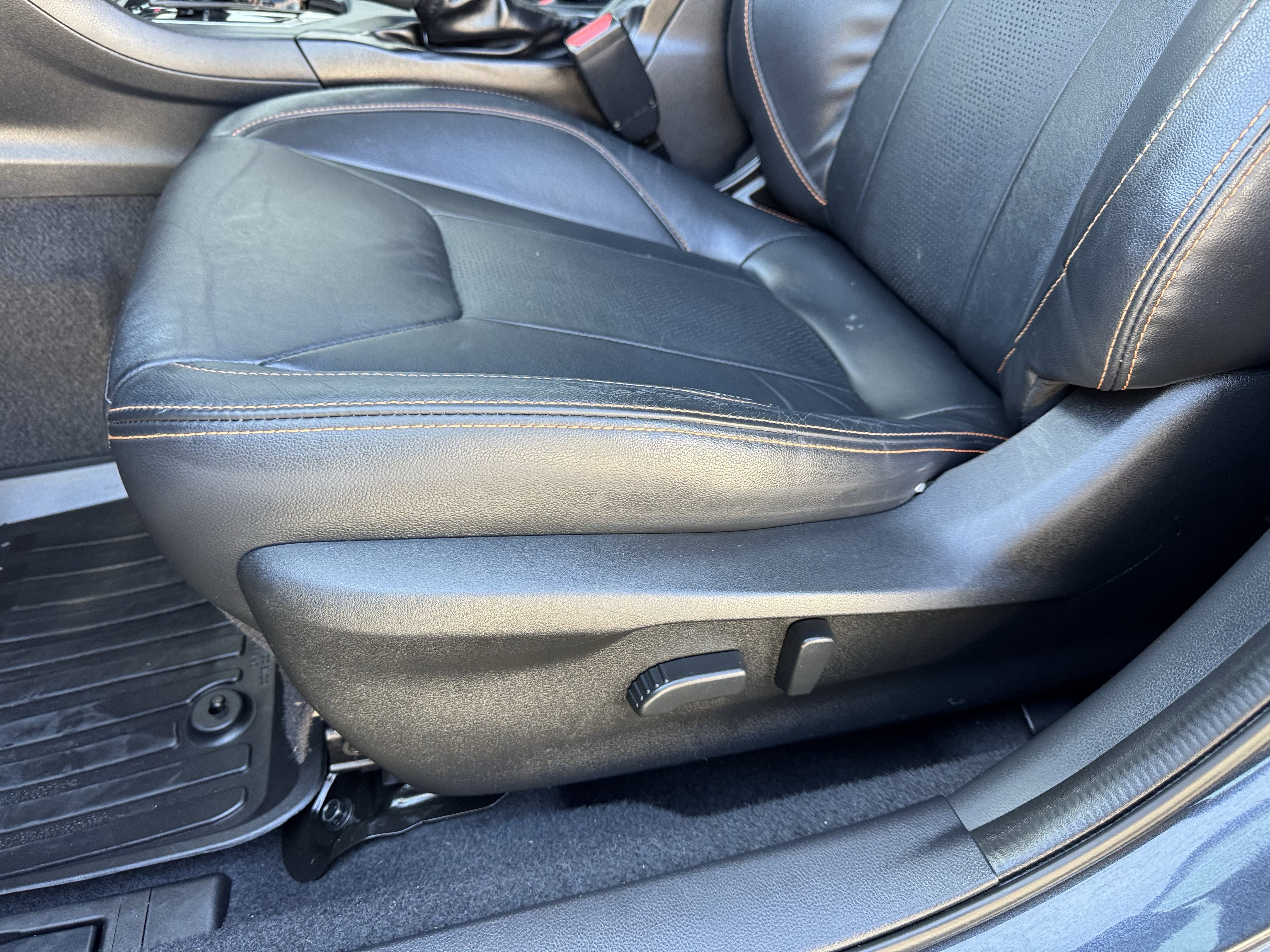 Used 2019 Gray Subaru 2.0i Limited image 15