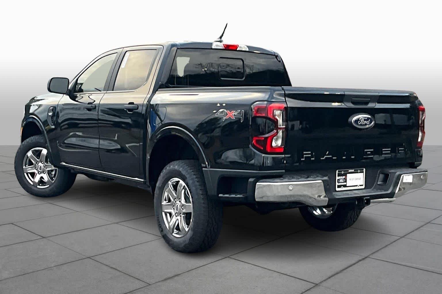 New 2025 Shadow Black Ford XLT image 11