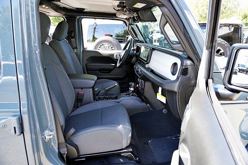 New 2025 Anvil Clear-Coat Exterior Paint Jeep Willys image 17