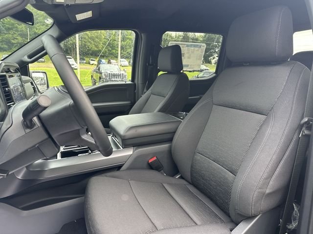 New 2026 Carbonized Gray Metallic Ford XLT image 15