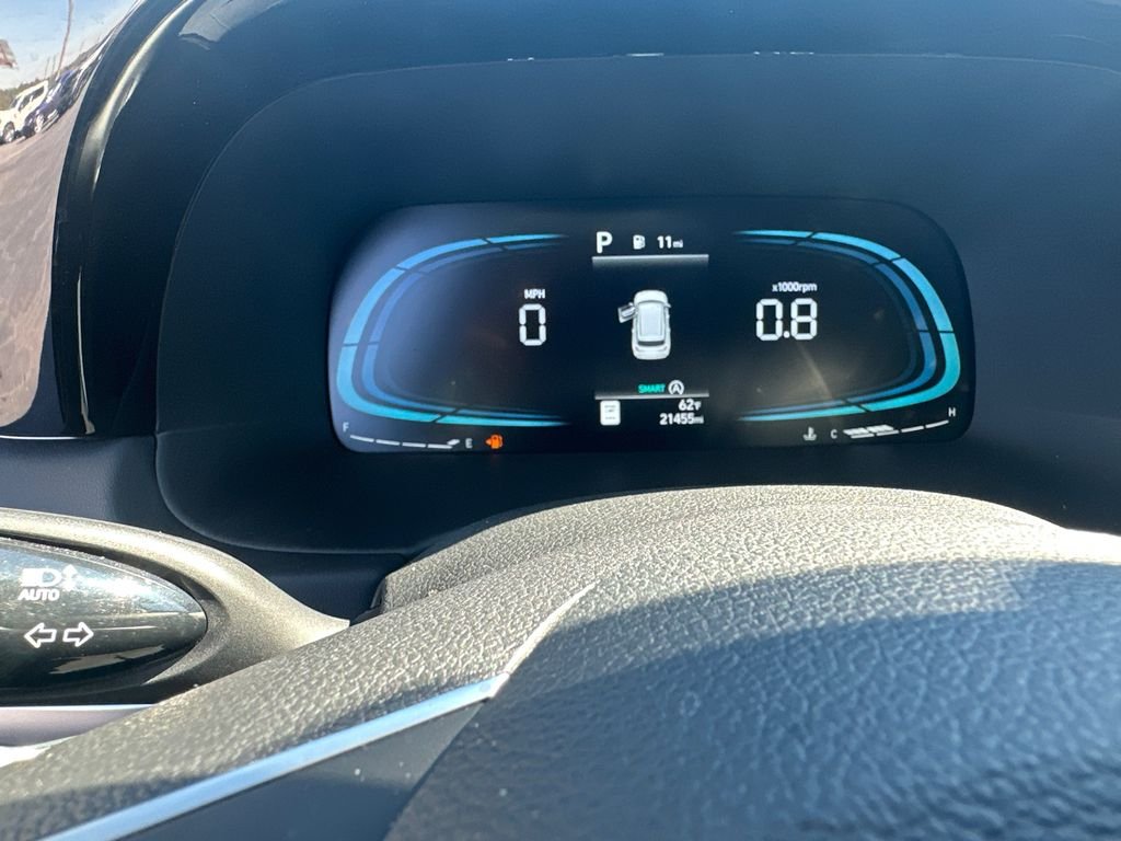 Used 2025 Black Hyundai SE image 26