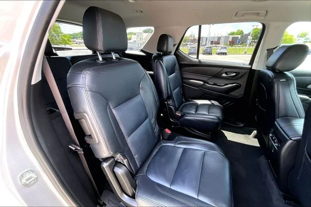 Used 2020 Silver Chevrolet LT image 20