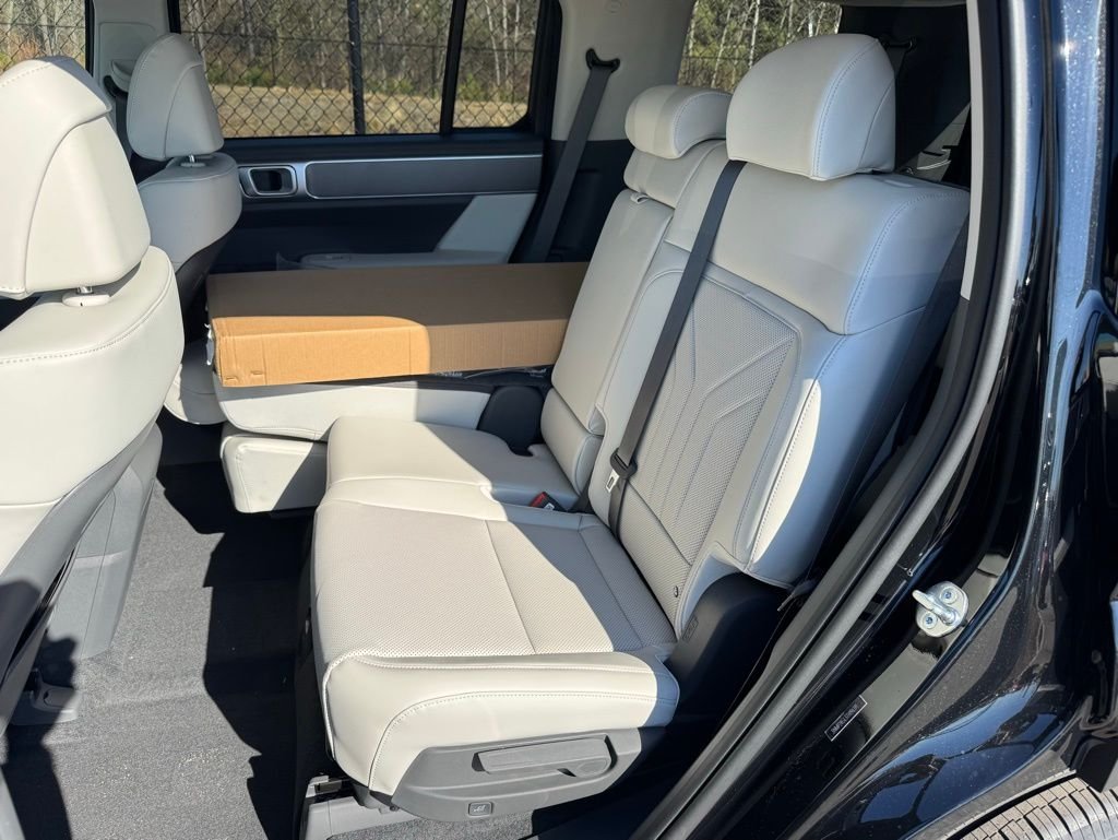 Certified Used 2026 Black Hyundai SEL image 18