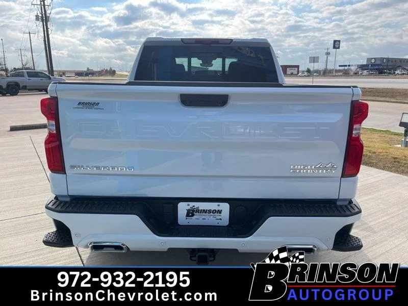 New 2026 Polar White Tricoat Chevrolet High Country image 15