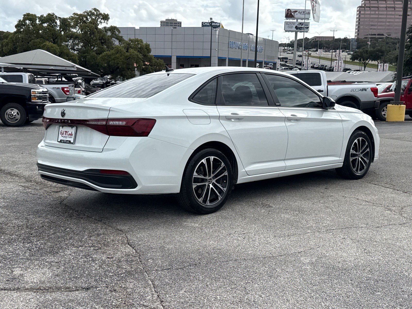Used 2025 White Volkswagen Sport image 5