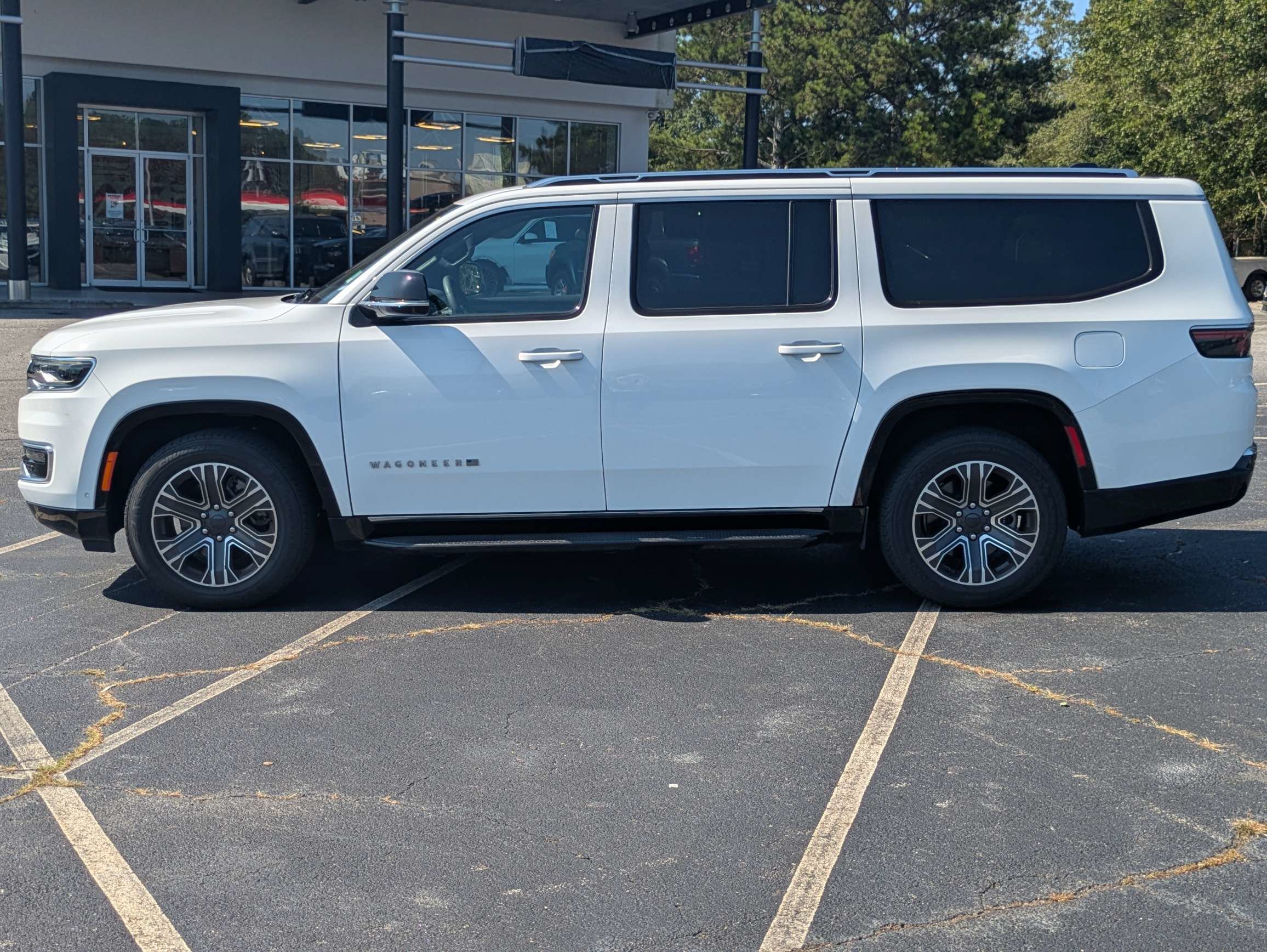 Used 2024 White Jeep Series II image 6