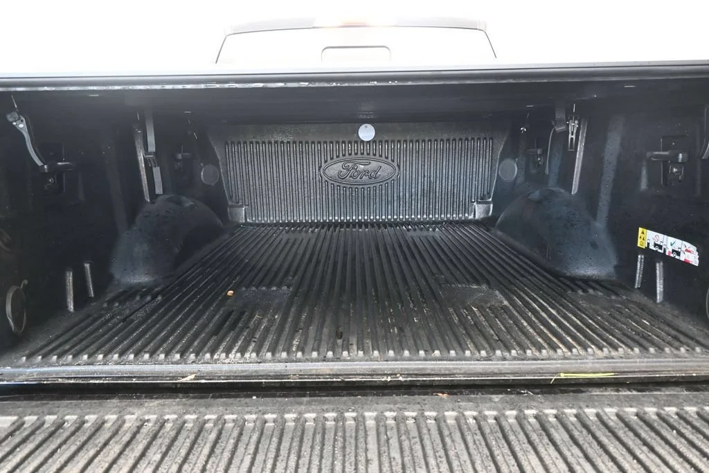 Used 2020 Black Ford XL image 32