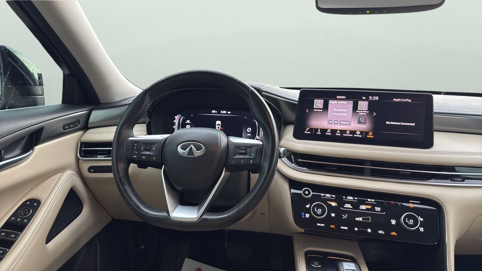 Used 2022 Black INFINITI LUXE image 10