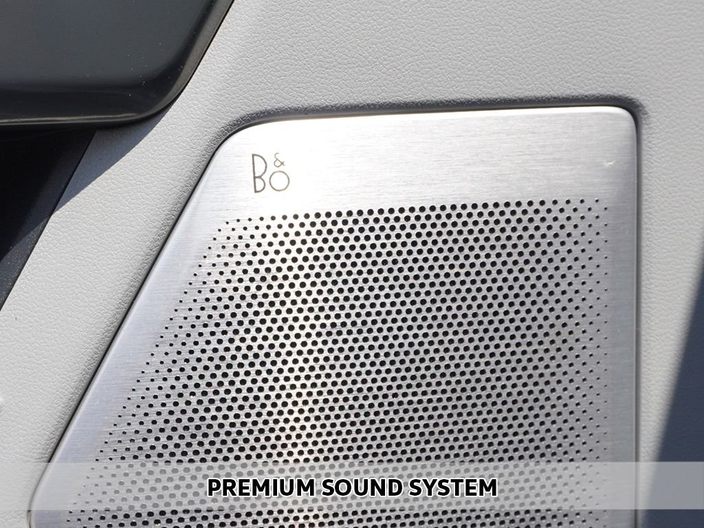 Used 2021 Black Ford Limited image 4