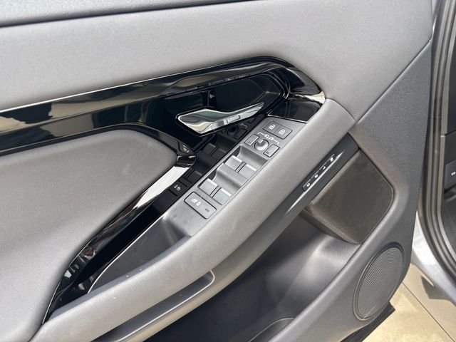 2026 Land Rover Range Rover Evoque Dynamic SE - Photo 11