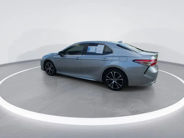 Used 2019 Silver Toyota SE image 6