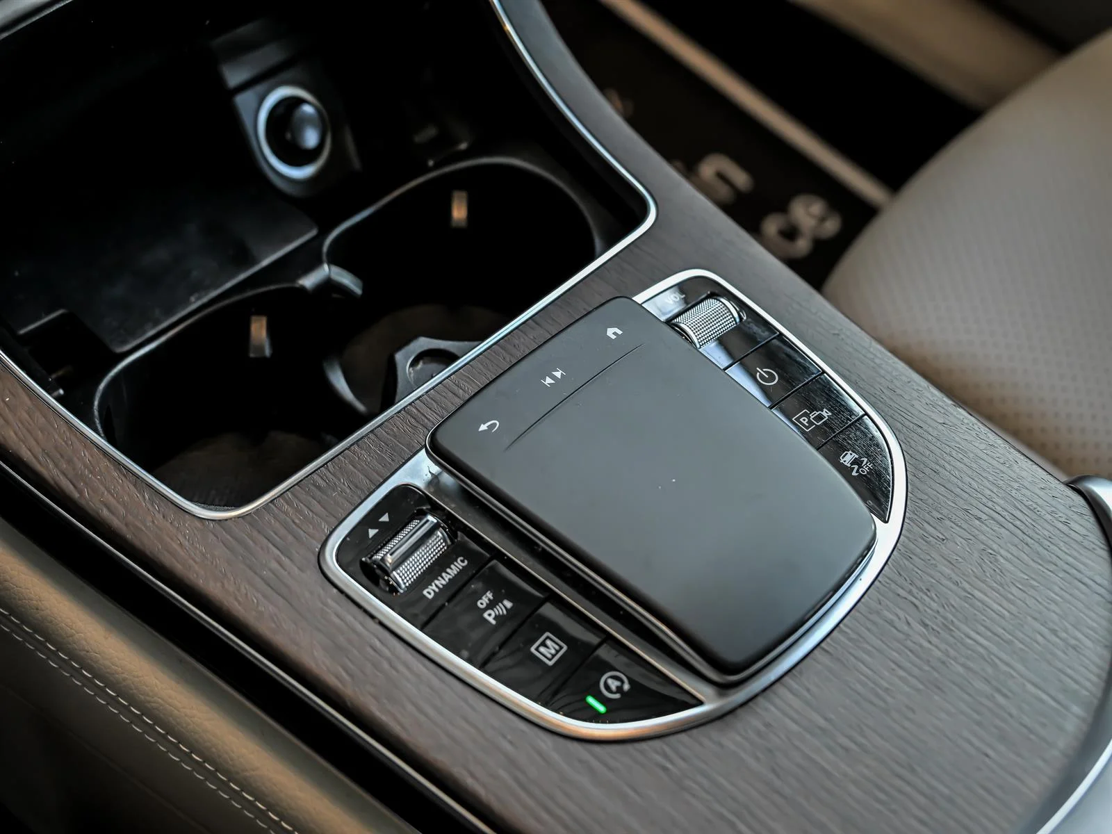 Used 2020 Blue Mercedes-Benz GLC 300 4MATIC® image 23