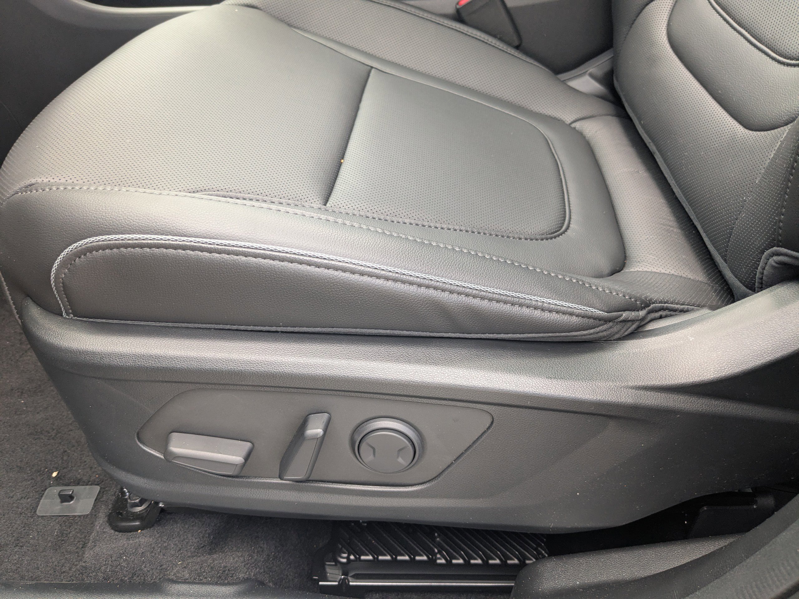 New 2026 Ecotronic Gray Matte Hyundai Limited FWD image 19