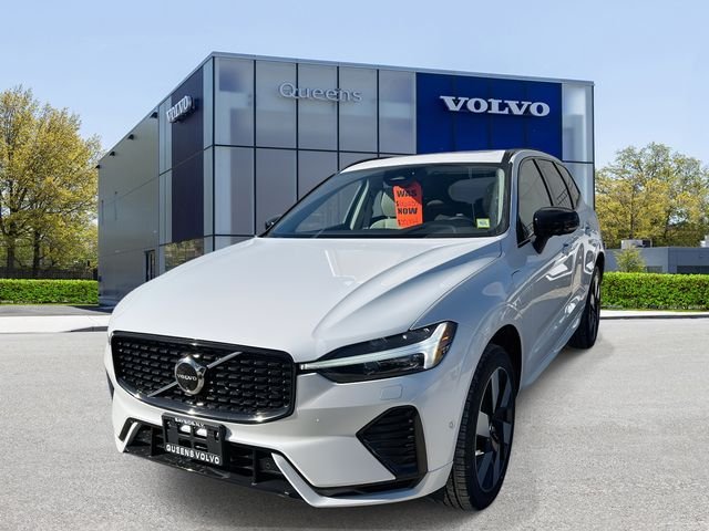 2025 Volvo XC60 Plus - Photo 4