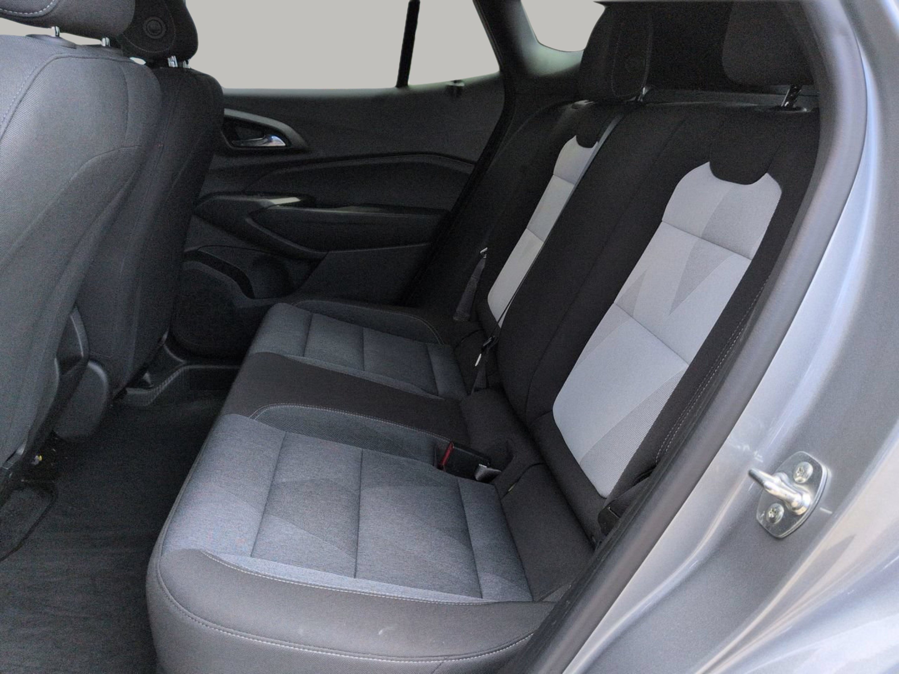 Used 2025 Sterling Gray Metallic Chevrolet 1RS image 18