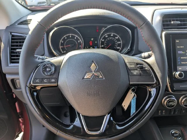 Used 2025 Red Mitsubishi 2.0 LE image 32