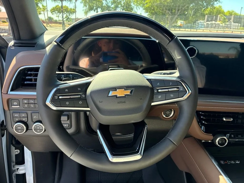 New 2026 Polar White Tricoat Chevrolet High Country image 10