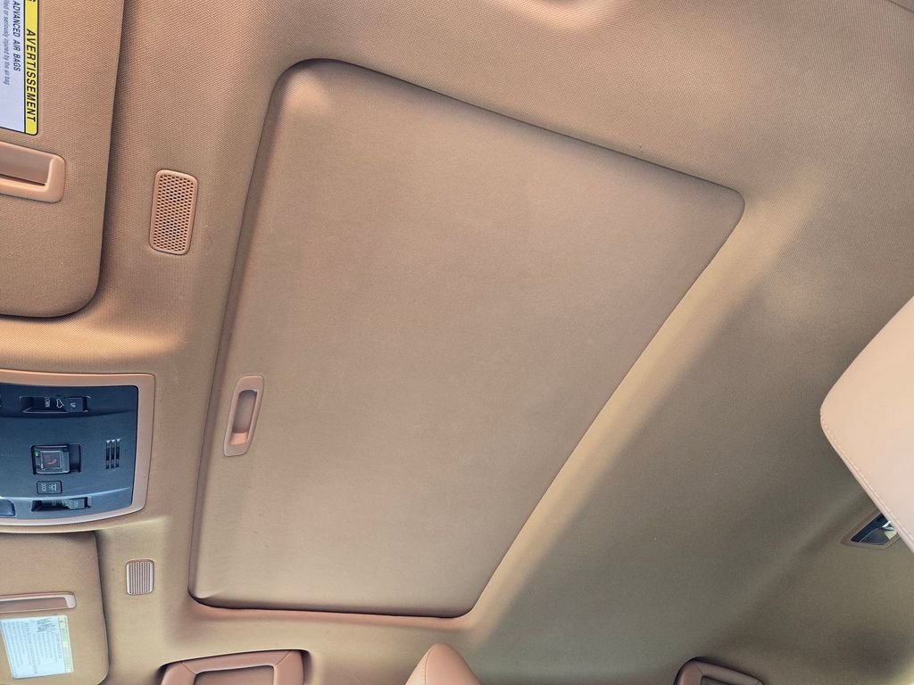 Used 2025 White Lexus 350 image 8