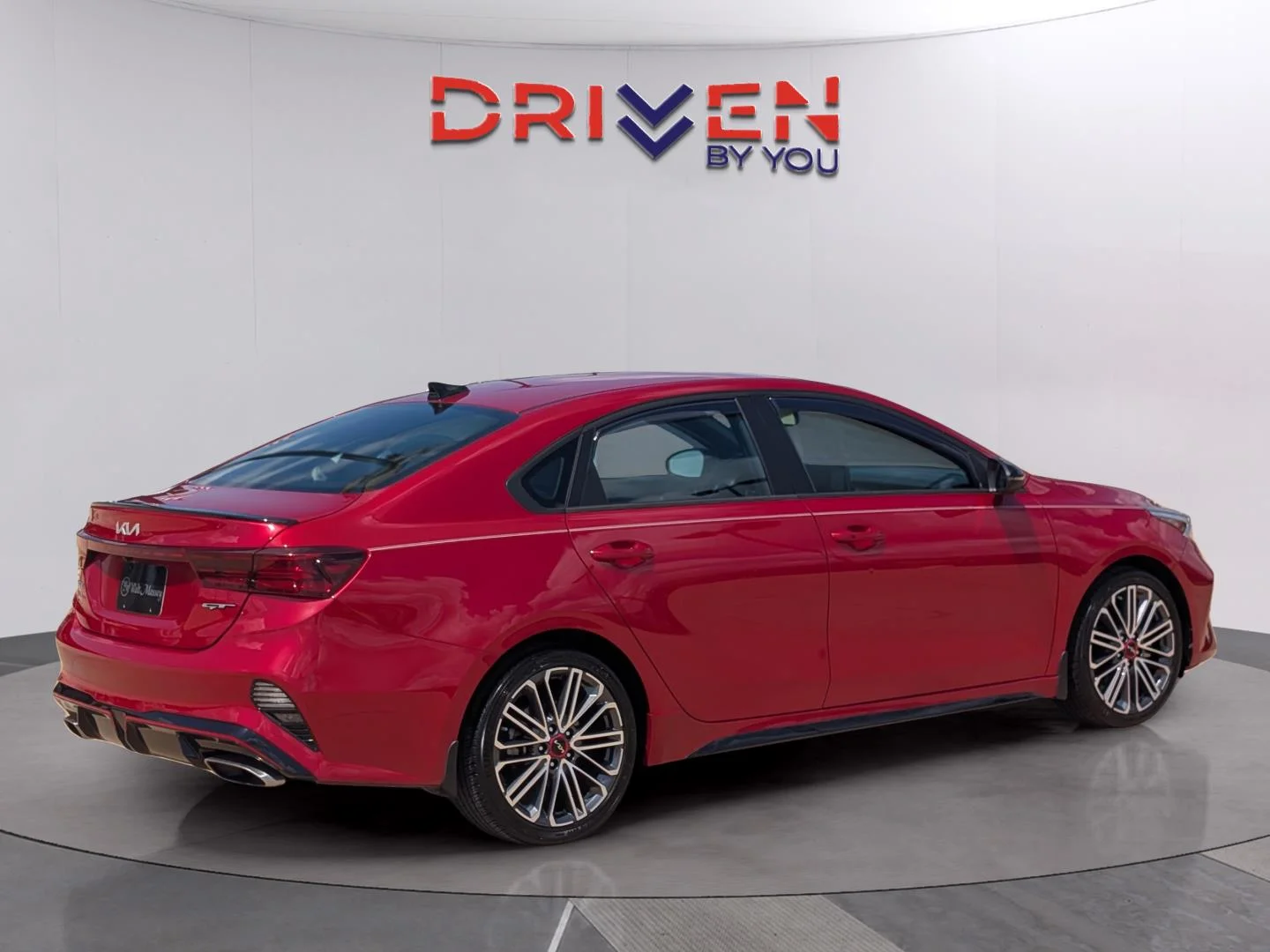Used 2022 Currant Red Kia GT image 5