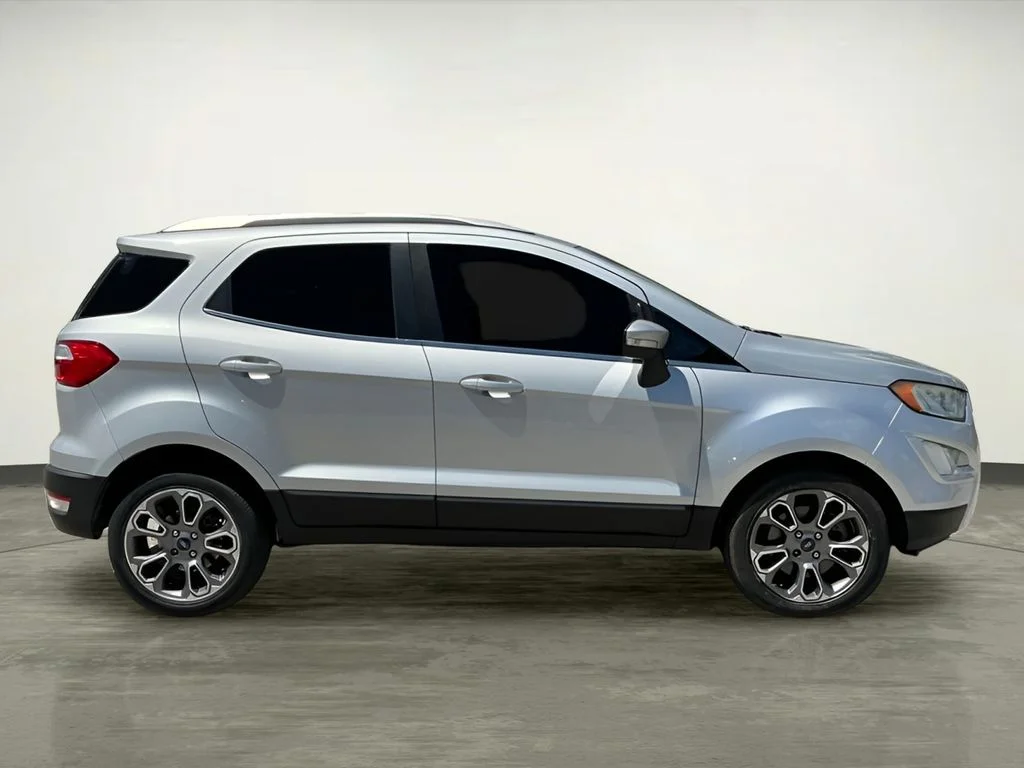 Used 2018 Silver Ford Titanium image 9