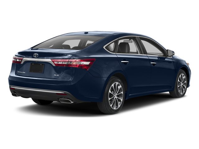 Used 2018 Creme Brulee Toyota XLE Premium image 2