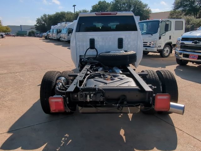 New 2026 Summit White Chevrolet Work Truck image 23