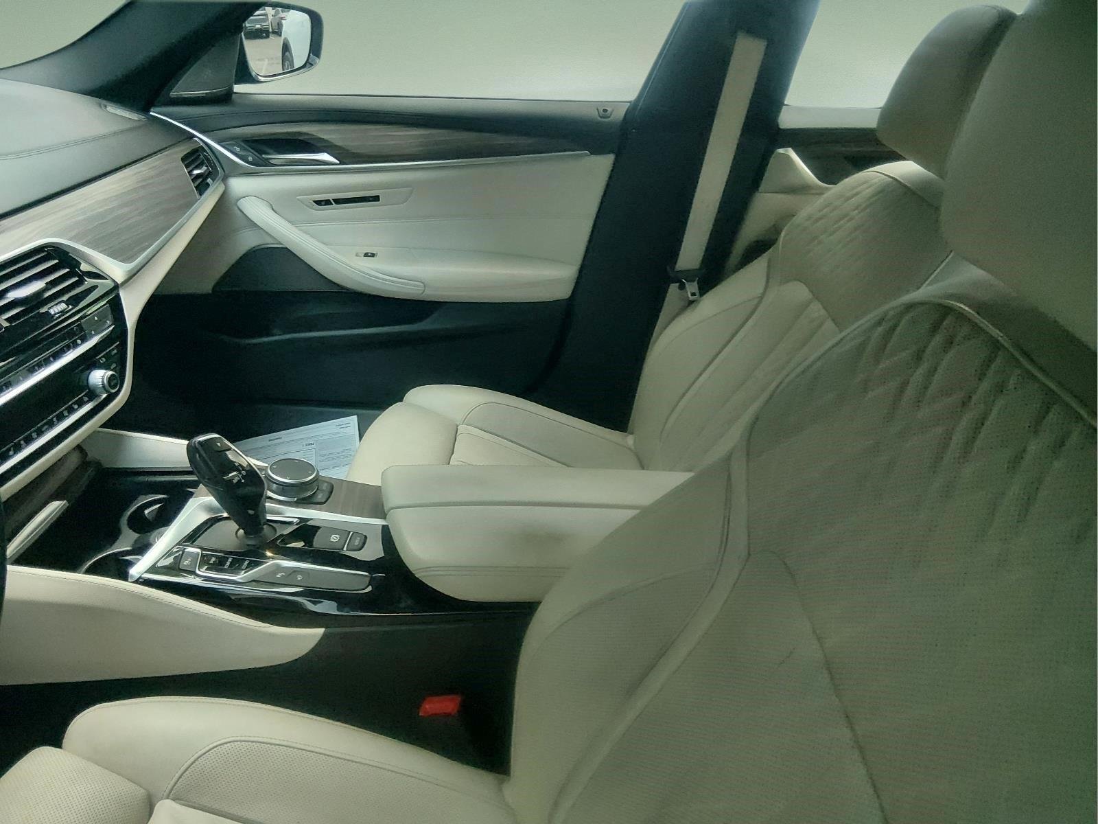 Used 2019 Carbon Black Metallic BMW 540i image 3
