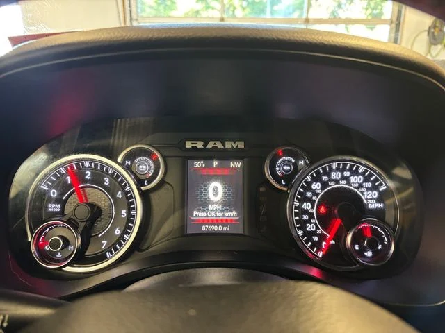 Used 2019 Silver Ram Big Horn/Lone Star image 17