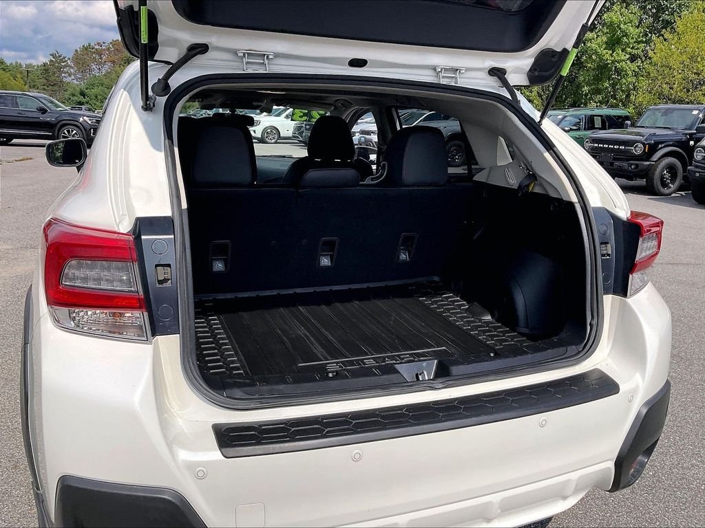 Used 2023 Crystal White Pearl Subaru Limited image 35