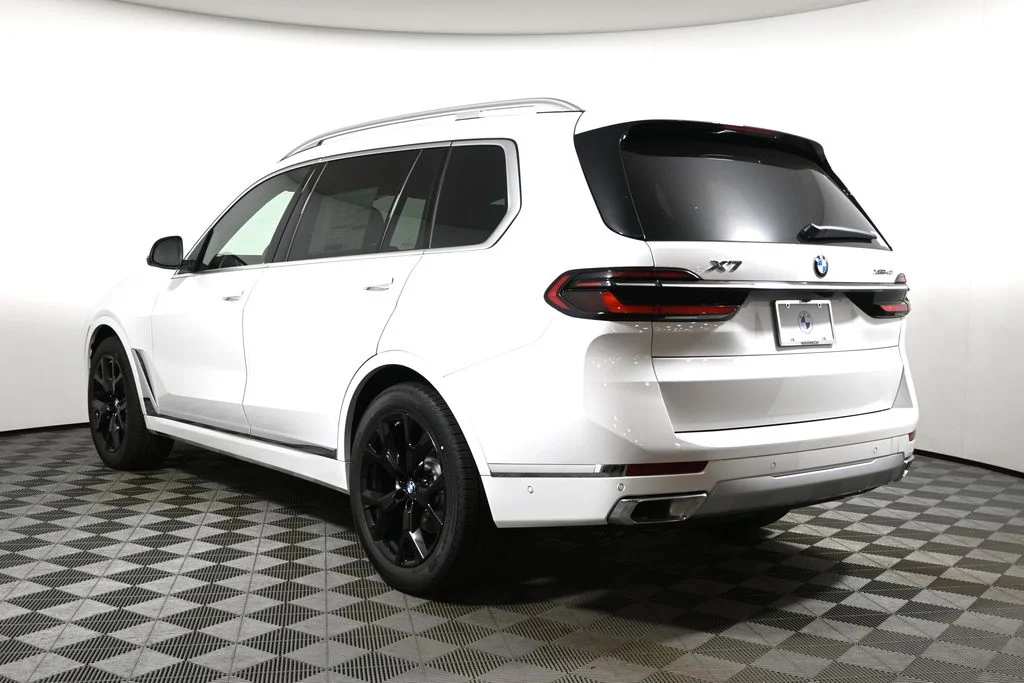 New 2027 White BMW xDrive40i image 5