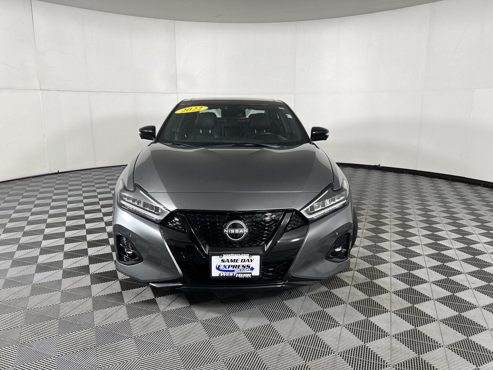 Used 2022 Gun Metallic Nissan SR image 2