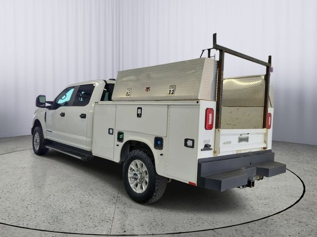 Used 2021 White Ford XL image 3
