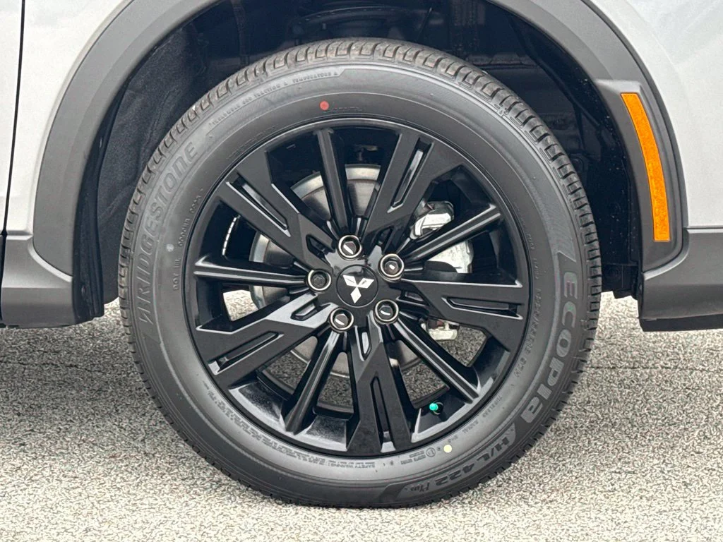 2025 Mitsubishi Eclipse Cross Black Edition - Photo 10