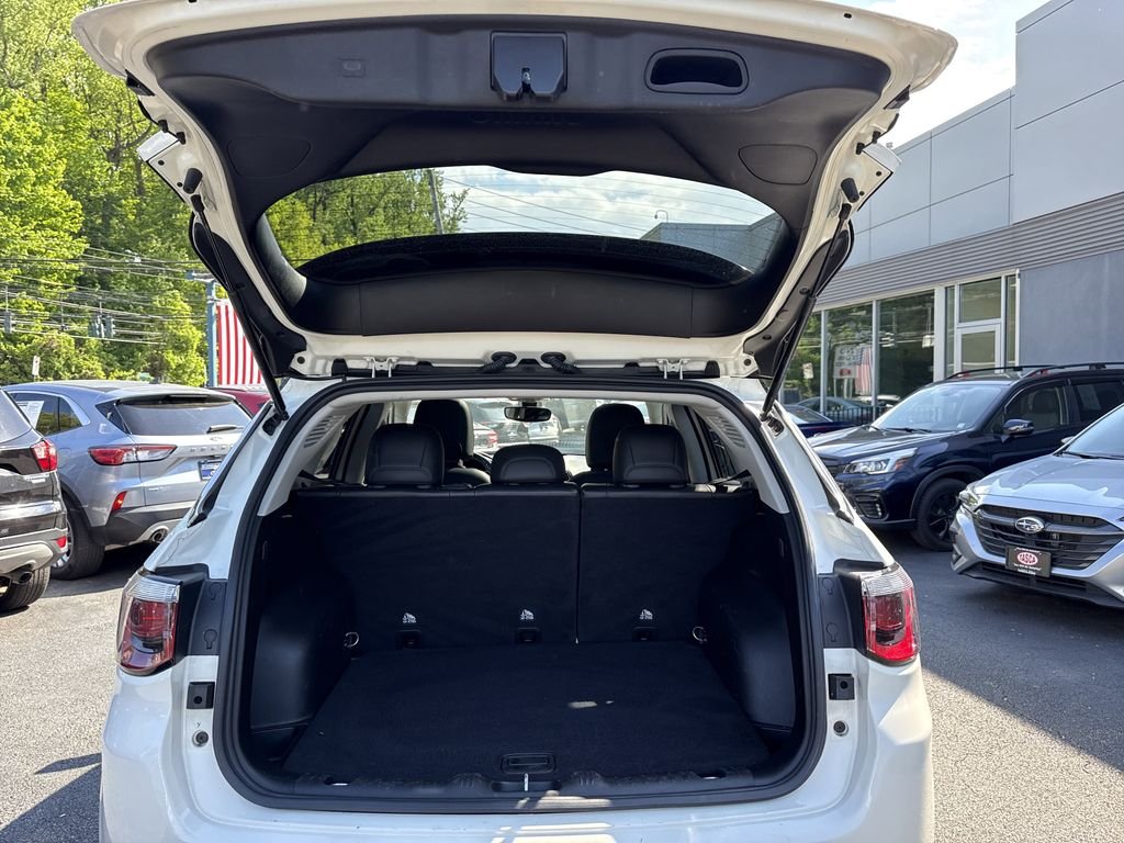 Used 2020 White Jeep Limited image 33