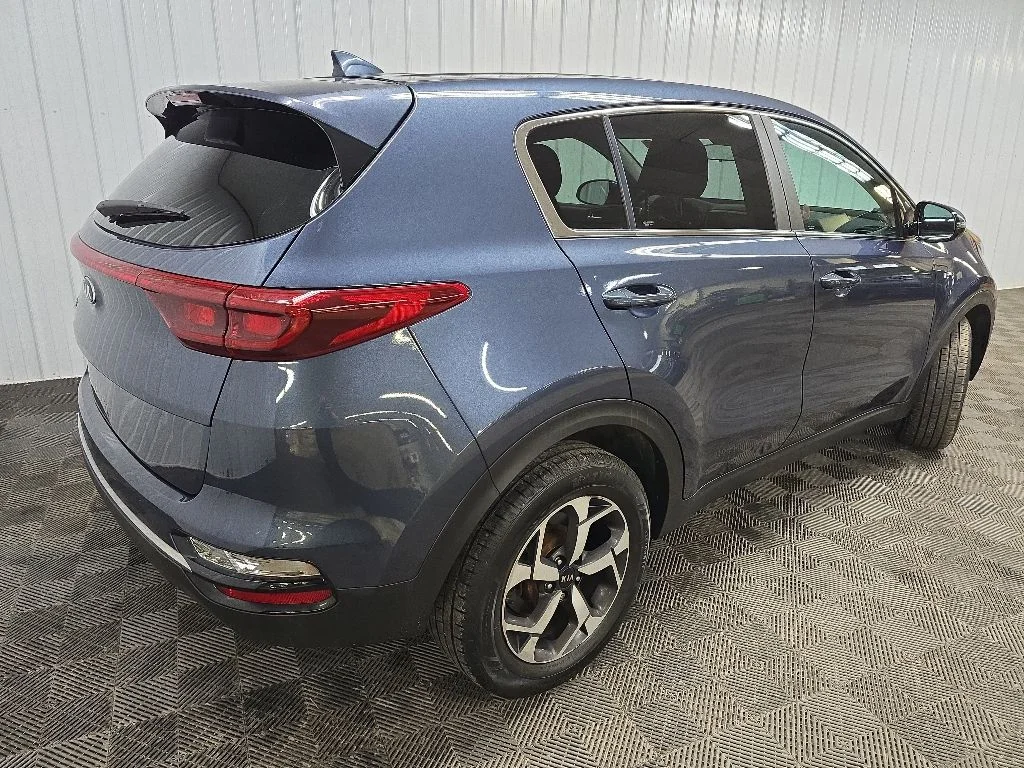 Used 2020 Pacific Blue Kia LX image 10