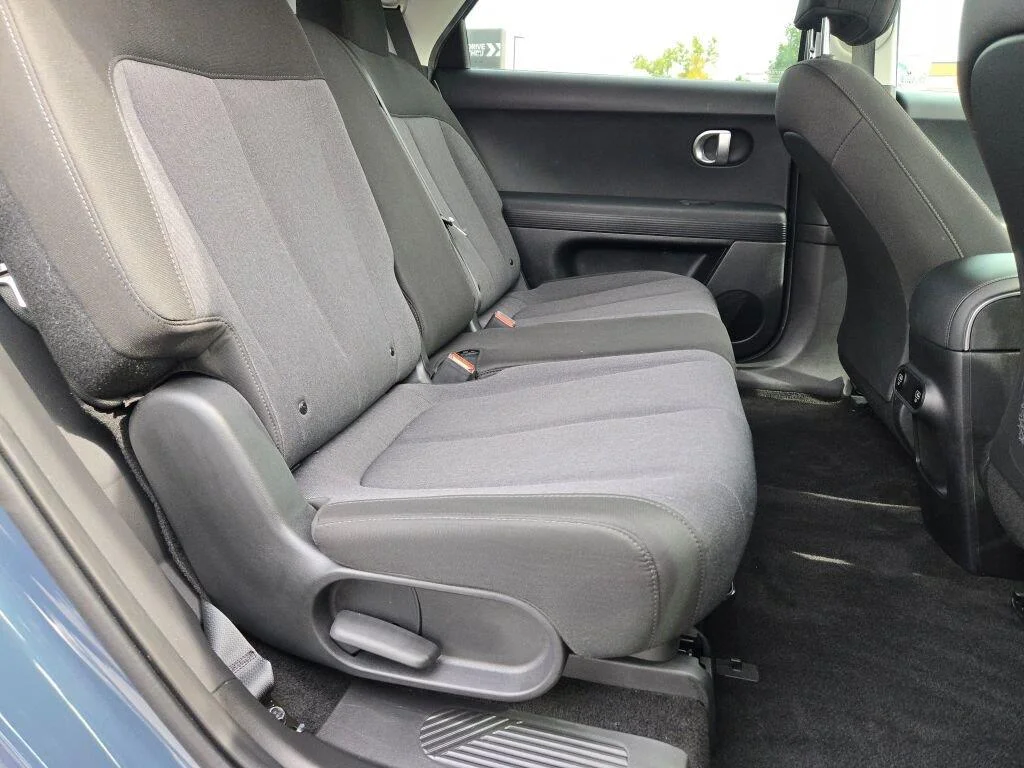 Used 2024 Digital Teal Hyundai SEL image 7